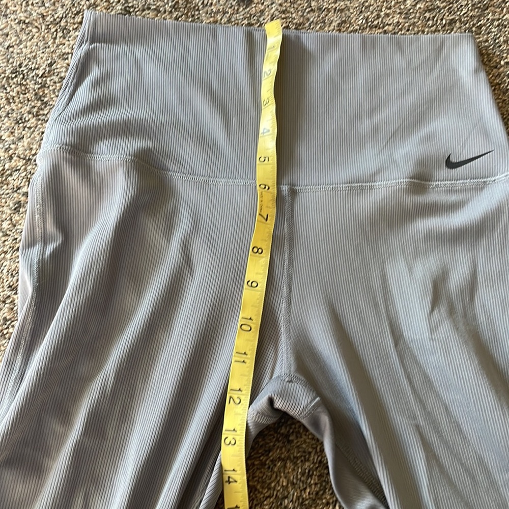 Nike Dri Fit Leggings - Picture 5 of 9